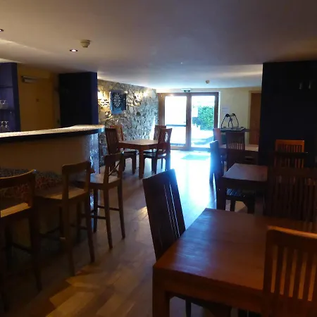 8 Bedroom Fully Equiped House Close To