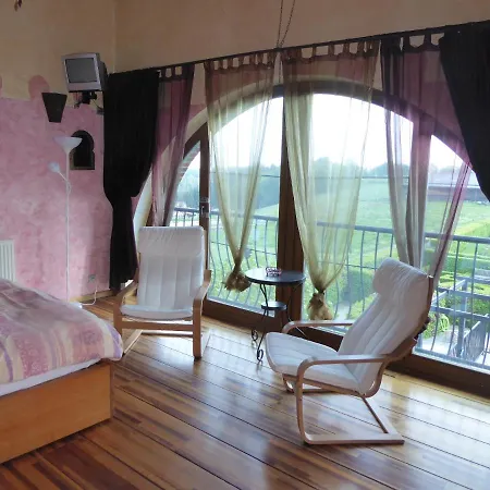 8 Bedroom Fully Equiped House Close To Bouillon