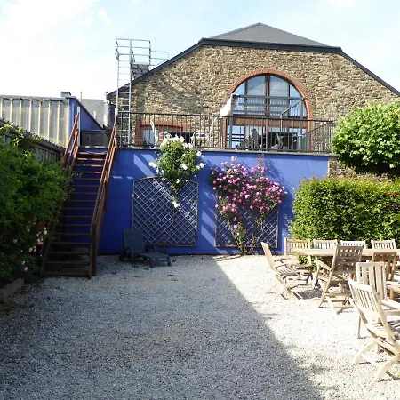 8 Bedroom Fully Equiped House Close To Bouillon