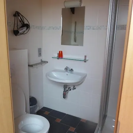 8 Bedroom Fully Equiped House Close To